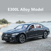 โมเดลโลหะผสมหล่อขึ้นรูปรถ1:24เมอร์เซเดสเบนซ์ E300L ชุดของขวัญสำหรับเด็กอร์เซเดสเบนซ์สำหรับเล่นกีฬา