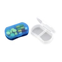 1Pc Pill Tablet Pill Cutter Divider วัสดุ PP ออแกไนเซอร์แบบพกพาสำหรับ Splitter Hold Storage Box