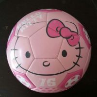 The real hello Kitty hello Kitty Disney 4 teenage children elementary school students play soccer in junior high school students