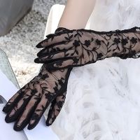 ﺴ Women Breathable Gloves Bridal Slip-resistant Lace Gloves Summer Sunscreen Anti-UV Transparent Wedding Party Supplies