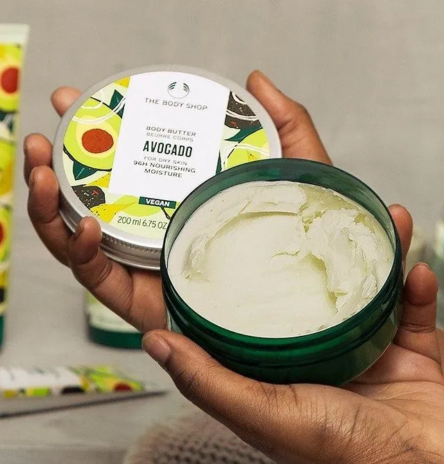 THE BODY SHOP BODY BUTTER AVOCADO 200ML เดอะบอดี้ ช็อป อะโวคาโด บอดี้ บัตเตอร์ บำรุงผิวกาย ครีม