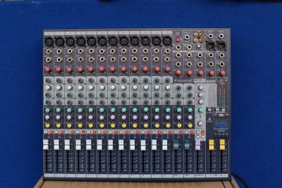 Soundcraft EFX12 USB อนาล็อก มิกเซอร์ 12 ชาแนล พร้อมเอฟเฟ็คในตัว Mixer คอนโซลผสมพร้อม Bluetooth Recording Mixer Professional Mixer Mixer Stage Performance Amplifier KTV