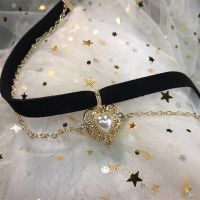 【COD Tangding】R Girl Choker Golden Peach Heart Velvet Chain Pendant Necklace