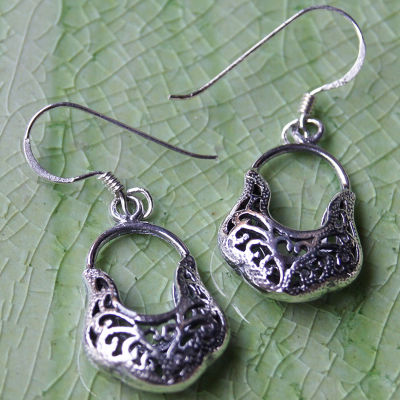 Thai design earrings bag sterling silver 925สวยเด่น สดุดตาลวดลายไทย น่ารักกระเป๋าลวดลายไทยตำหูเงินสเตอรลิงซิลเวอรสวยของฝากที่มีคุณค่าสวย