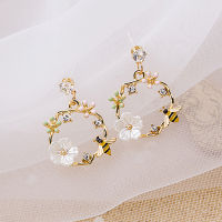 New Korean Hollow Wreath Flower Earrings For Women Crystal Zircon Sweet Bee Butterfly Stud Earring Girl Wedding Party Jewelry