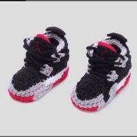 QYFLYXUEHandmade Baby Crochet Booties Knitted Sport Shoes Soft Sole Indoor Casual Shoes Cotton Matching baby cotton gloves