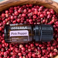 PINK PEPPER ESSENTial oil ต้านเชื้อไวรัส พริกไทยสีชมพู ต้านอนุมูลอิสระสูงมาก ฆ่าเชื้อโรค น้ำมันหอมระเหย พริกไทยชมพู