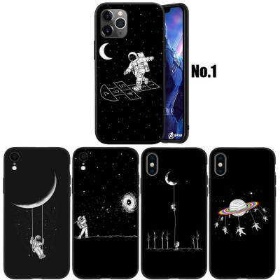 WA7 Black Space Moon Astronaut อ่อนนุ่ม Fashion ซิลิโคน Trend Phone เคสโทรศัพท์ ปก หรับ iPhone 7 8 11 12 13 14 Pro XS Max SE X XR Plus SE