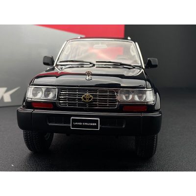 Diecast 1/18 Toyota Land Cruiser LC80 Off-Road Full-Drive Alloy Car Model Black Adult Classic Collection Static Display Boy Toys