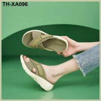 light to wet thick slippers female 2023 new seaside summer sandals on holiday wedges beach shoes