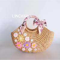 กระเป๋าสาน Linchawa bag ตกแต่งสวนดอกไม้  Size 13”x9” นิ้ว มีซับมีซิป ใส่โทรศัพท์ได้