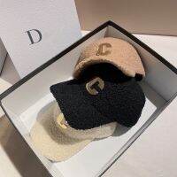 [Fine Jewelry]แฟชั่นหมวกเบสบอลสำหรับผู้หญิง WARM Wool Peaked Caps Girl OutdoorMetal C LetterHat Female