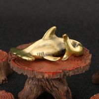 Brass Shark Figurines Miniatures Home Decoration Desktop Ornaments Copper Animal Statue Craft Decor Accessories Retro Pendant