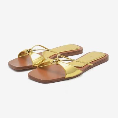 slippers  2023 new flat-bottomed round-toed beach sandals holiday Roman golden sandals and slippers for women to wear Gold and silver flat bottomed slippers