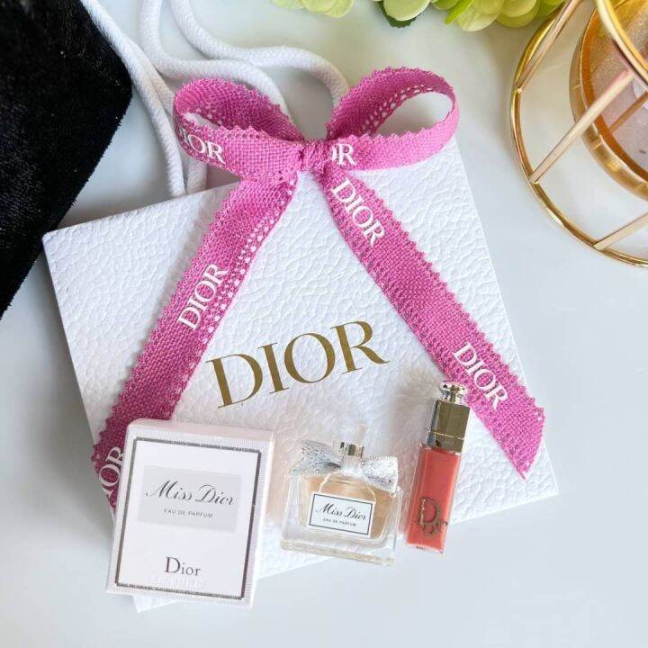 Dior Miniature Set : Perfume & Lip Gloss + ถุง Dior พร้อมริบบิ้น (3 ...