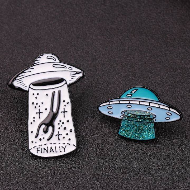 dt-hot-brooch-metal-enamel-alien-spaceship-adventurer-astronaut-badge-pin-clothing-pins-jewelry-accessories-gifts