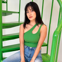 Serena Crop-Top (เสื้อครอป) - GREEN (READY-TO-SHIP)