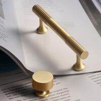 【LZ】♧  Modern Brass Handle para o quarto Pull for Kitchen Cabinet Armário e Dresser Drawer Knob