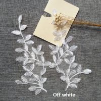 [HOT!] 5 Mirror Pairs Leaf White Embroidered Lace Applique Fabric Sewing Bridal Lace Trims Fabrics For Wedding Dress Lace Motifs DIY