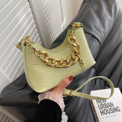 Texture bags women in 2022 the new hot style fashion web celebrity single inclined shoulder bag portable chain joker bag