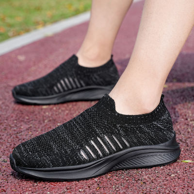 ORNGMALL รองเท้าผู้ชายรองเท้าส้นเตี้ยแฟชั่นใหม่ระบายอากาศได้ดี,รองเท้าผ้าใบรองเท้าผ้าใบแบบลำลองผู้ชายรองเท้าขี้เกียจรองเท้าขับรถกันลื่นรองเท้าขนาดใหญ่คู่38-47