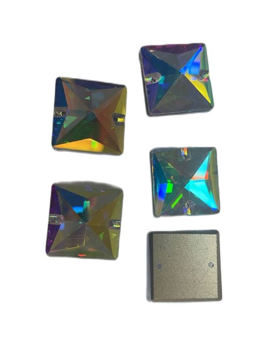 พลอยสี่เหลี่ยมก้นแบน-เย็บสอย-2-รู-ก้นฉาบปรอท-22-mm-gm-crystal-22mm-square-china-sew-on-ab-crystal-2-holes