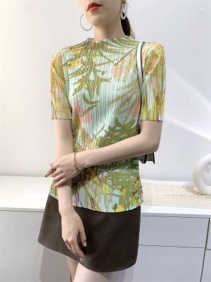 2023 ฤดูร้อนใหม่เสื้อยืดผู้หญิงจีบด้านบนใบไผ่การพิมพ์ดิจิตอลการเพาะปลูกด้วยตนเอง Slim ครึ่งปกสูงจีบเสื้อผ้า