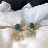 High sense Retro Green geometric broken stone irregular Earrings New Fashion French atmospheric earrings women 25LF