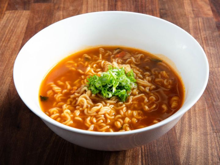 มาม่ารสเผ็ดเกาหลี-nongshim-shin-noodle-ramyun-gourmet-spicy-picante