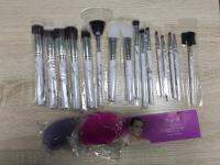 แปรงแต่งหน้าหินอ่อนพร้อมฟองน้ำแต่งหน้า Dali Stone Cosmetic Brush Set Make Up Tool