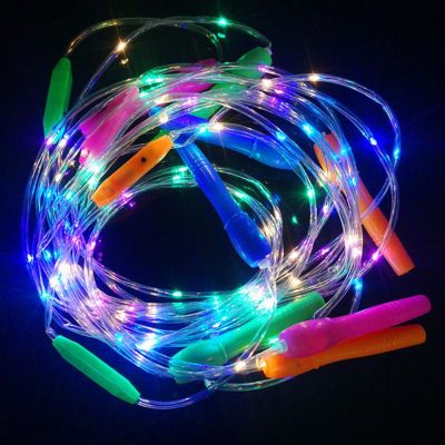 (JIE YUAN)เชือกกระโดด LED สำหรับเด็ก,ของเล่นเรืองแสงหลากสีสำหรับกีฬาเพื่อสุขภาพเชือกกระโดดเกมสำหรับโรงเรียนคริสต์มาสปาร์ตี้กลางคืน