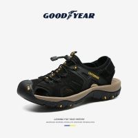 Goodyear hole shoes mens summer new leather Baotou beach shoes mens hollow outdoor non-slip wading sandals shoes