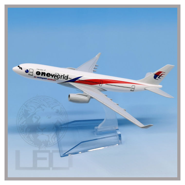 leo-16cm-1-400-malaysia-airlines-airbus-a330-airplane-models-toys-for-kids-car-for-kids-kids-toys-toys-for-boys