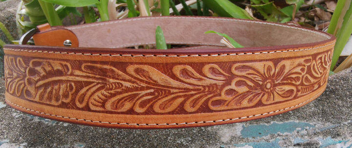 genuine-crocodile-leather-ลวดลายบุบผามารี-เข็มขัดหนังวัวแท้-สีแทน-สดใส-ด้วยลวดลายของไม้เลื้อย