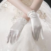 ☂☽☞ Elegant Women Wedding Bridal Short Gloves Satin One Size Full Finger with Pearls Beaded Wrist Length Costume Prom Party Gloves