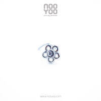 NooYoo จิวจมูกสำหรับผิวแพ้ง่าย Flower with Crystal (ก้านเกลียว)