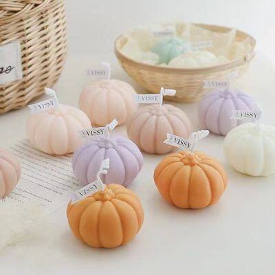 O•urHome [พร้อมส่ง] เทียนฟักทอง Pumpkin candle เทียนหอม ของขวัญเล็ก ๆ ที่สร้างสรรค์ ของตกแต่งบ้านแฮนด์เมด อุปกรณ์ประกอบฉากภาพ เทียนhalloween ฮาโลวีน