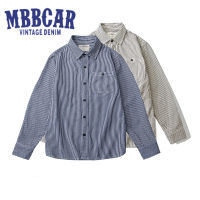 MBBCAR เสื้อมีกระเป๋าเดียวลายทางแนวตั้งสำหรับผู้ชายใหม่2023ฤดูใบไม้ร่วงเสื้อยีนส์เดรสลายแขนยาวใส่ทำงานวินเทจ