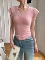 【HOT】 Korean version of the pink V-neck T-shirt womens summer 2023 new design sense slim niche short top