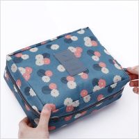 Fashion Make Up Bag Women Portable Cosmetic Makeup Travel Toiletries Organizer