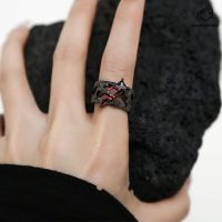 แหวนเพทายแดงเข้มแบบย้อนยุคสำหรับผู้หญิงและผู้ชายเครื่องประดับแฟชั่นแหวนนิ้วชี้สไตล์ฮิปฮอปปรับได้