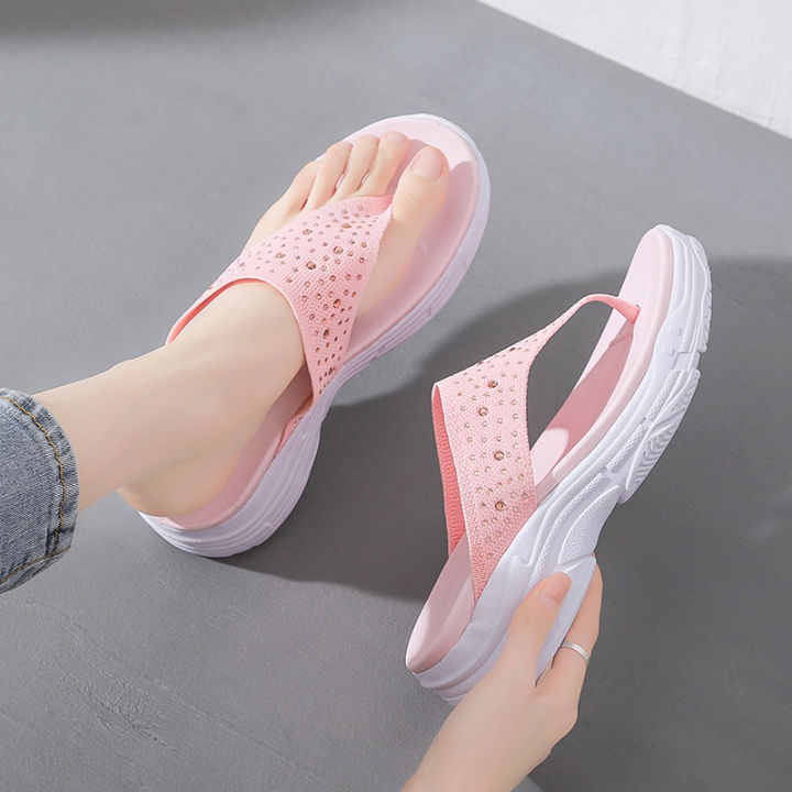 skechers-รองเท้าแตะผู้หญิง-on-the-go-gowalk-arch-fit-รองเท้าแตะส้นสูงผู้หญิง-รองเท้าแตะ-ประดับพลอยเทียม-pink