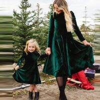 【YF】 Girls and Mother Vintage Parent-child Dress Autumn 2019 Female Long Sleeve O-Neck Green Velvet Dresses Femme Party Vestidos