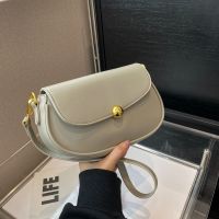 [COD] 2023 spring and summer new retro saddle bag shoulder underarm lock personalized ins