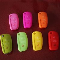 gthrrftdb Silicone Car Key Cover Case for Audi A3 A5 Q3 Q5 A6 C5 C6 A4 B6 B7 B8 TT 80 S6 Auto Key Cover Holder Protector Accessories