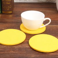 【CC】 10pcs Round Felt Coaster Dining Table Protector Resistant Cup Hot Drink Mug Placemat Accessories