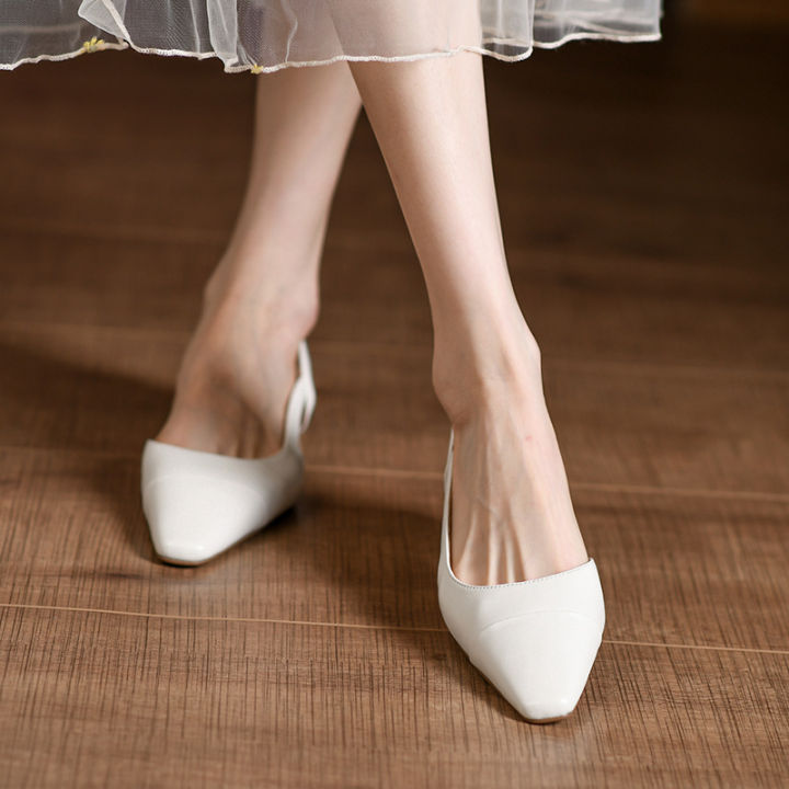รองเท้าแตะครึ่งเท้าของผู้หญิง-กระโปรงจีบทำมือพื้นเรียบหัวสี่เหลี่ยม