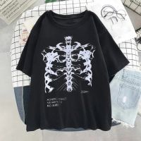 ผู้หญิงตลกเสื้อยืด Dark Skull กระดูกหัวใจและปอดพิมพ์แขนสั้นเสื้อยืด Streetwear Harajuku ฤดูร้อน Y2k เสื้อผ้า top