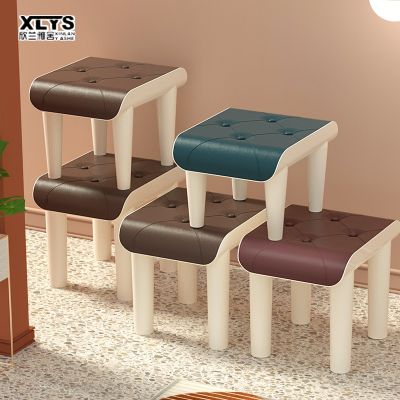 XIN LAN YA SHE อุจจาระผู้ใหญ่ในครัวเรือน ม้านั่งขนาดเล็ก ห้องนั่งเล่นเก้าอี้พลาสติกสำหรับเด็ก เก้าอี้อาบน้ำ สตูลรองเท้า