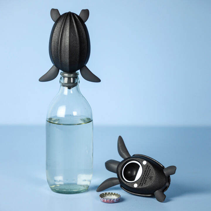 qualy-save-turtle-bottle-stopper-น้องเต่ารักษ์โลก-อุดขวด-เปิดขวด-ติดตู้เย็น-ql10418